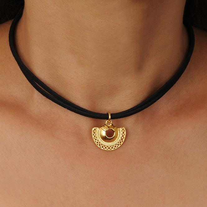 Collar Choker Negro y Dije Pequeño Nariguera Semilunar Tairona