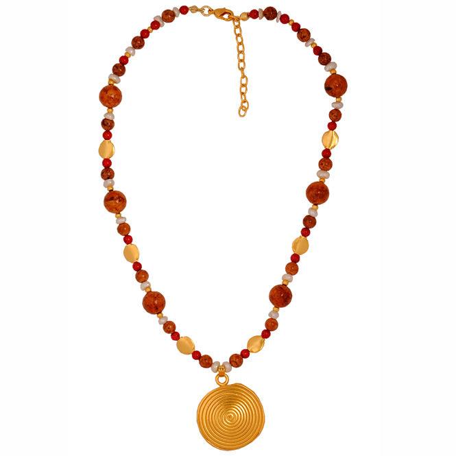 Collar Piedra Semipreciosa Fossil Marrón, Fossil Rojo, Perla y Dije Mediano Pectoral Quimbaya