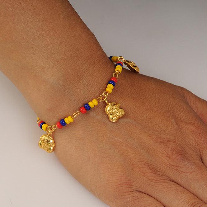 Pulsera Colombia en Chaquira Checa y 3 Dijes Mini Rana de Bolas Tairona